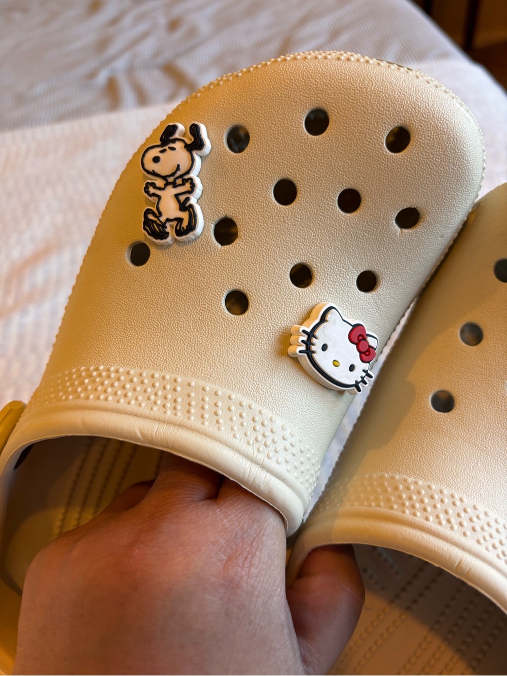 Crocs Kids Beige Clog with Fun Character Charms - Picture 5 of 7